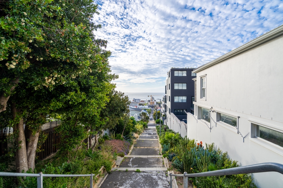 2 Bedroom Property for Sale in Sea Point Western Cape